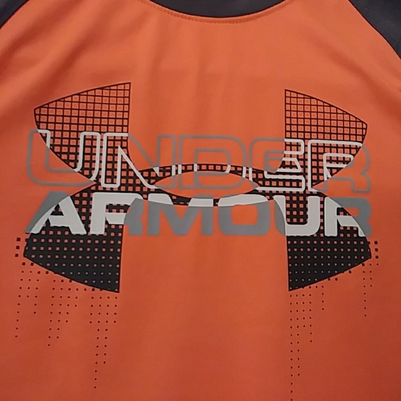 Sale! NWT UA boys long sleeve performance tee - Picture 5 of 5